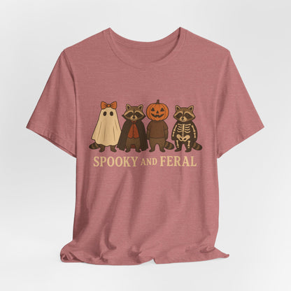 Spooky Raccoon Shirt, Grappige Halloween Grafisch T-shirt, Schattig Vintage Herfst T-shirt, Trendy Vrouwen Halloween Shirt, Feral Raccoon T-shirt