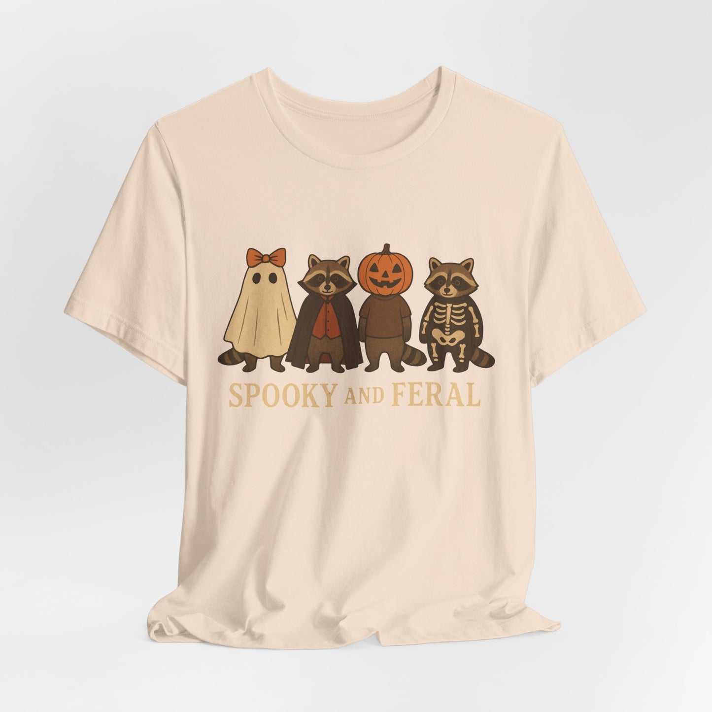 Spooky Raccoon Shirt, Grappige Halloween Grafisch T-shirt, Schattig Vintage Herfst T-shirt, Trendy Vrouwen Halloween Shirt, Feral Raccoon T-shirt