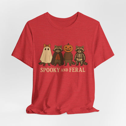 Spooky Raccoon Shirt, Grappige Halloween Grafisch T-shirt, Schattig Vintage Herfst T-shirt, Trendy Vrouwen Halloween Shirt, Feral Raccoon T-shirt