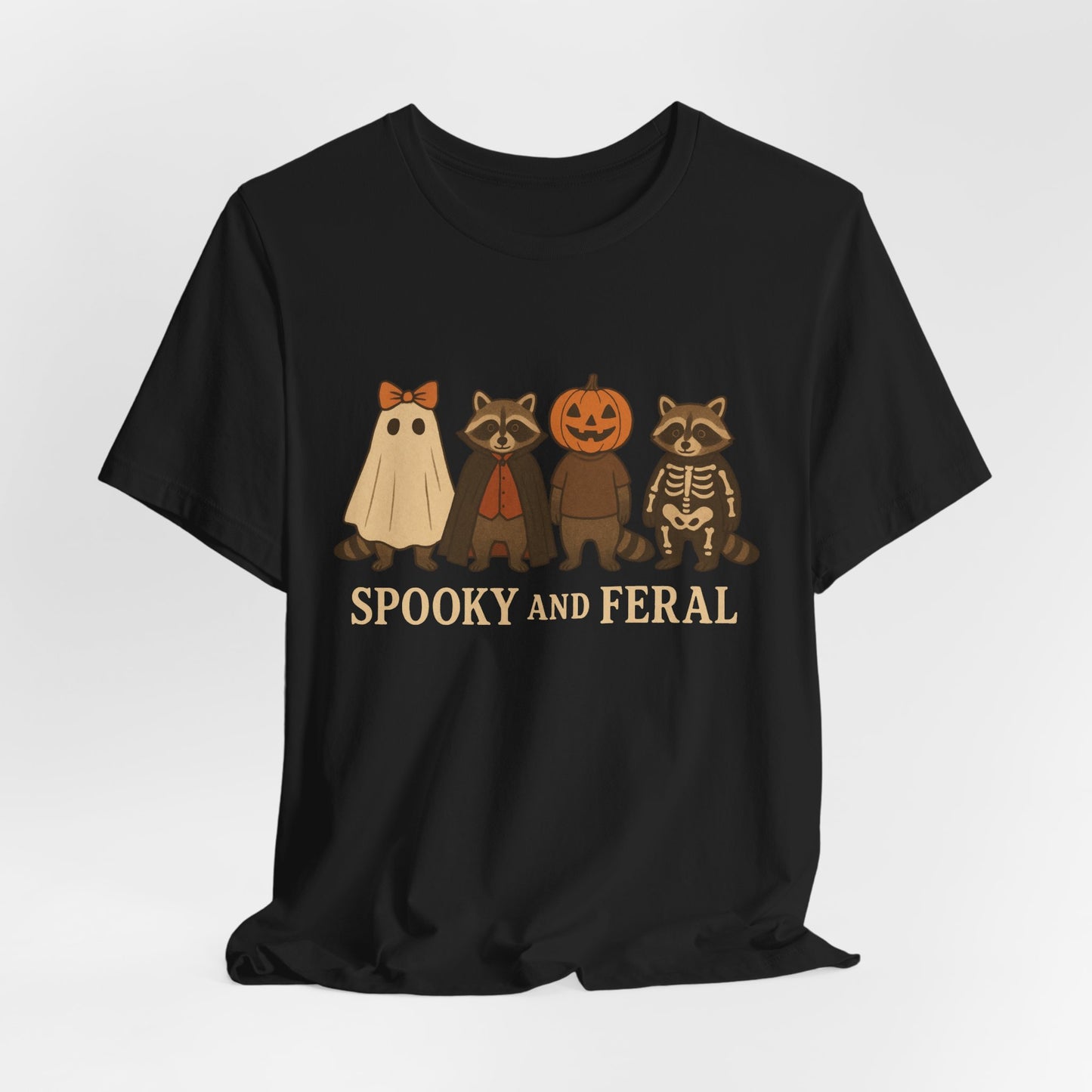 Spooky Raccoon Shirt, Grappige Halloween Grafisch T-shirt, Schattig Vintage Herfst T-shirt, Trendy Vrouwen Halloween Shirt, Feral Raccoon T-shirt