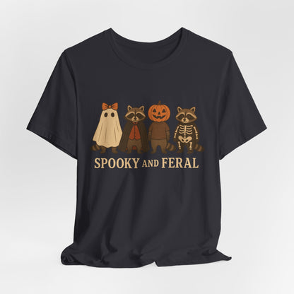 Spooky Raccoon Shirt, Grappige Halloween Grafisch T-shirt, Schattig Vintage Herfst T-shirt, Trendy Vrouwen Halloween Shirt, Feral Raccoon T-shirt