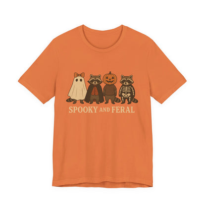 Spooky Raccoon Shirt, Grappige Halloween Grafisch T-shirt, Schattig Vintage Herfst T-shirt, Trendy Vrouwen Halloween Shirt, Feral Raccoon T-shirt